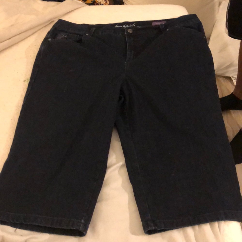Gloria Vanderbilt capris